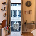 דירה Simple Private In 5br Shared Apartment, Well Connected Location