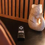 Simple Private In 5br Shared Apartment, Well Connected Location