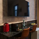 Simple Private In 5br Shared Apartment, Well Connected Location Lägenhet Gent