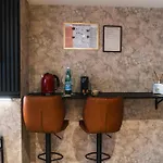 Simple Private In 5br Shared Apartment, Well Connected Location