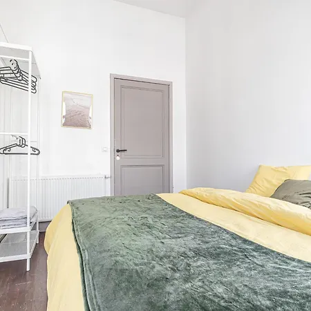 Lovely With View At Vibrant Ghent, Breezy Balcony * Ghent