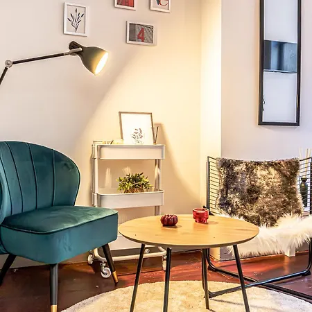 Lovely With View At Vibrant Ghent, Breezy Balcony Apartment Ghent