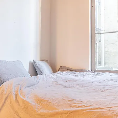 Apartment Lovely With View At Vibrant Ghent, Breezy Balcony