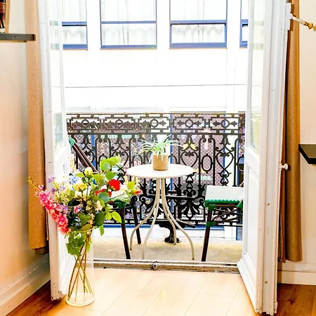 公寓 Simple Private Rooms In 5Br Shared Apartment, Well Connected Location 根特