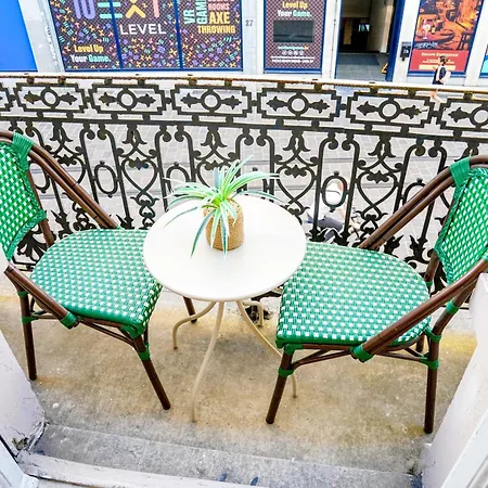 Апартаменты Lovely With View At Vibrant Ghent, Breezy Balcony