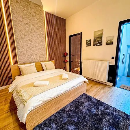 Simple Private Rooms In 5Br Shared Apartment, Well Connected Location 公寓 根特