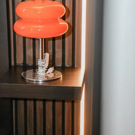 Simple Private Rooms In 5Br Shared Apartment, Well Connected Location 公寓 *