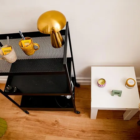 Lägenhet Simple Private In 5br Shared Apartment, Well Connected Location