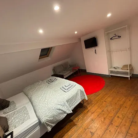 Apartment Simple Private Rooms In 5Br Shared Apartment, Well Connected Location Ghent