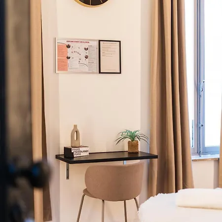 Simple Private In 5br Shared Apartment, Well Connected Location Appartement Gand