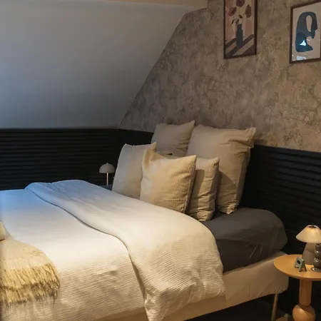 Simple Private In 5br Shared Apartment, Well Connected Location Appartement *