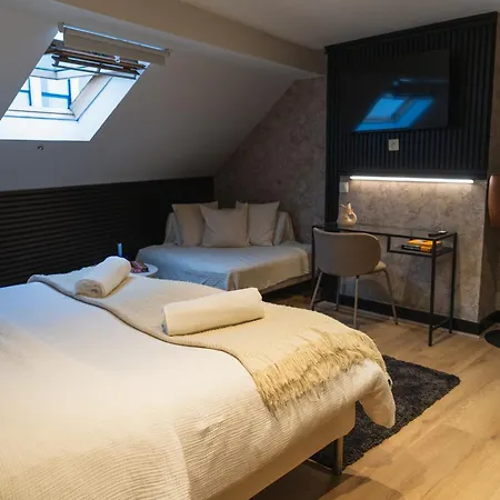 Simple Private In 5br Shared Apartment, Well Connected Location Appartement *
