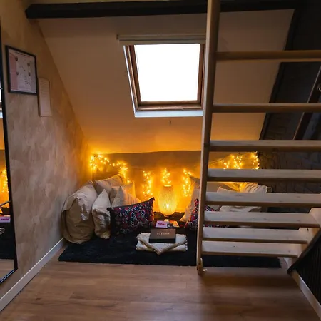 Simple Private In 5br Shared Apartment, Well Connected Location * Gand