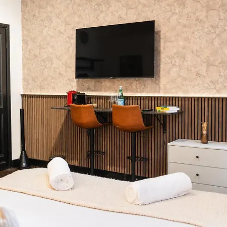 Simple Private In 5br Shared Apartment, Well Connected Location Appartement *