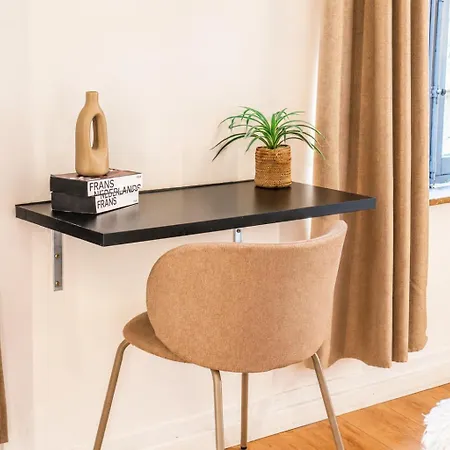 Simple Private In 5br Shared Apartment, Well Connected Location Gand