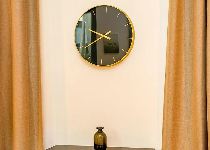 Simple Private In 5br Shared Apartment, Well Connected Location * Gent