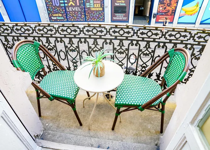 Appartamento Simple Private Rooms In 5Br Shared Apartment, Well Connected Location