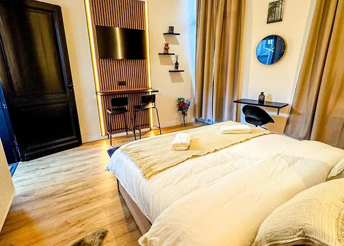 Simple Private In 5br Shared Apartment, Well Connected Location * Gent