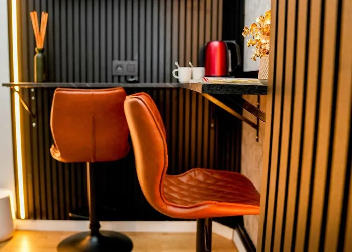 Simple Private In 5br Shared Apartment, Well Connected Location * Gent