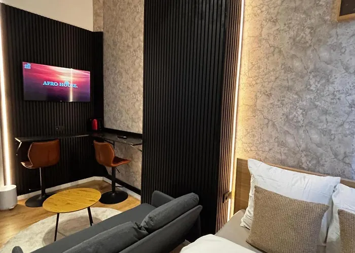 Appartamento Simple Private Rooms In 5Br Shared Apartment, Well Connected Location Gand