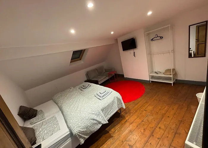 Appartamento Simple Private Rooms In 5Br Shared Apartment, Well Connected Location Gand