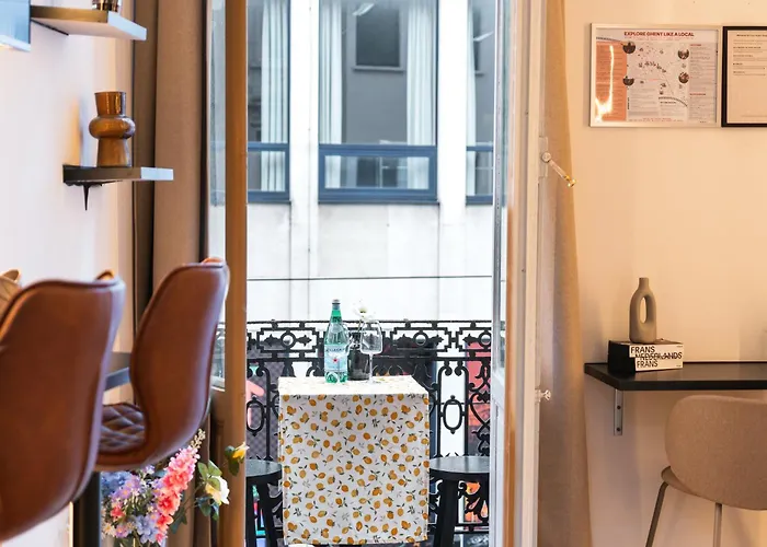 Simple Private In 5br Shared Apartment, Well Connected Location Apartment Ghent