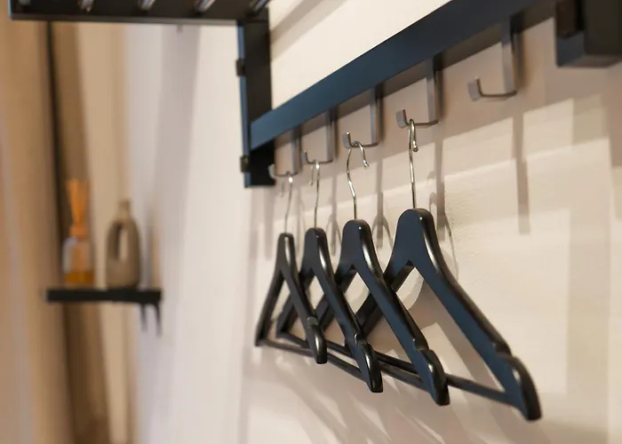 Simple Private In 5br Shared Apartment, Well Connected Location * Ghent