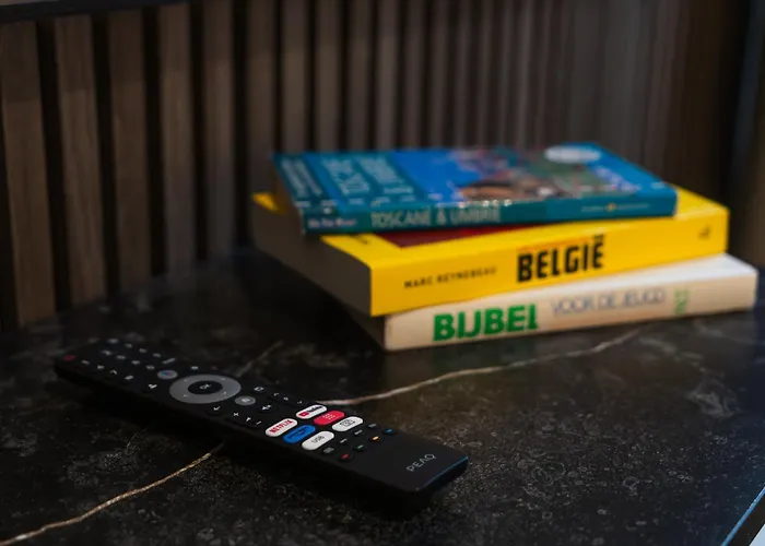 Apartment Simple Private In 5br Shared Apartment, Well Connected Location