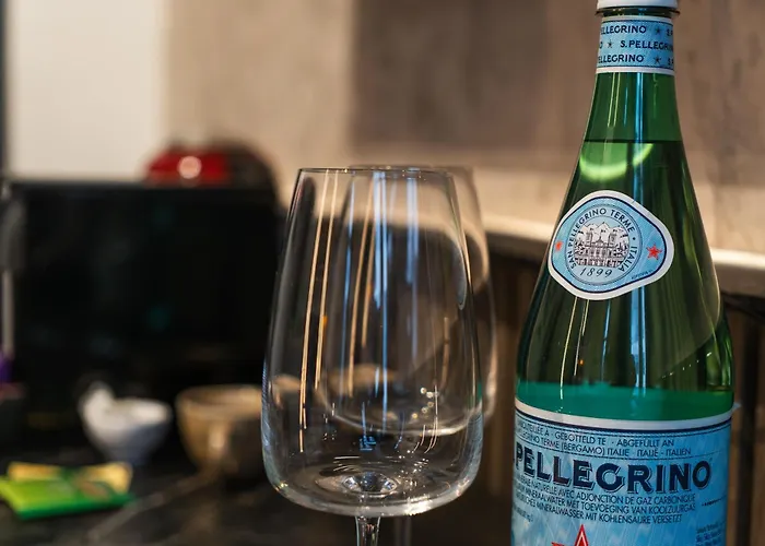 Simple Private In 5br Shared Apartment, Well Connected Location Appartement