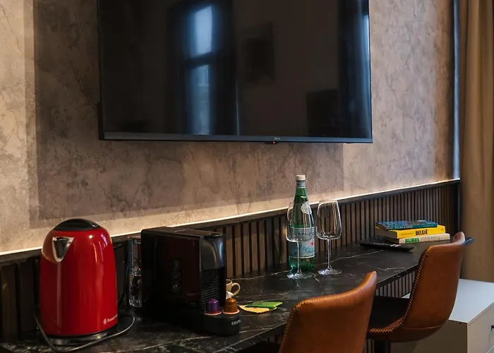 Simple Private In 5br Shared Apartment, Well Connected Location Appartement Gand