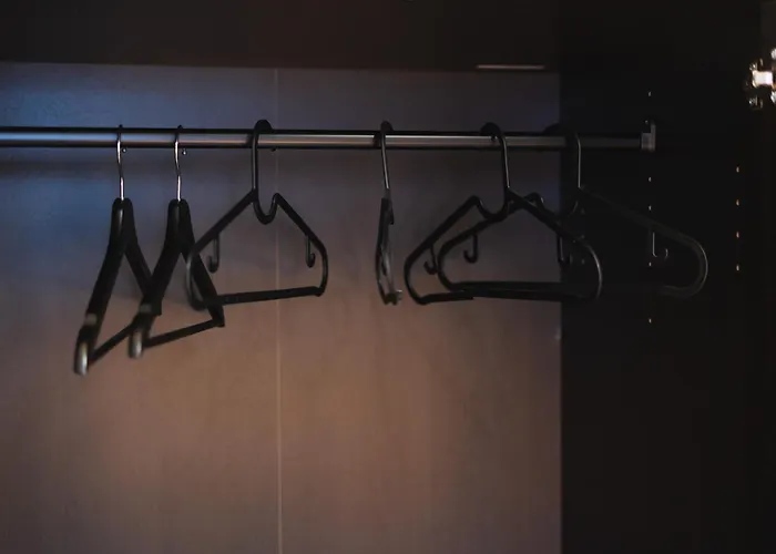 Simple Private In 5br Shared Apartment, Well Connected Location Appartement