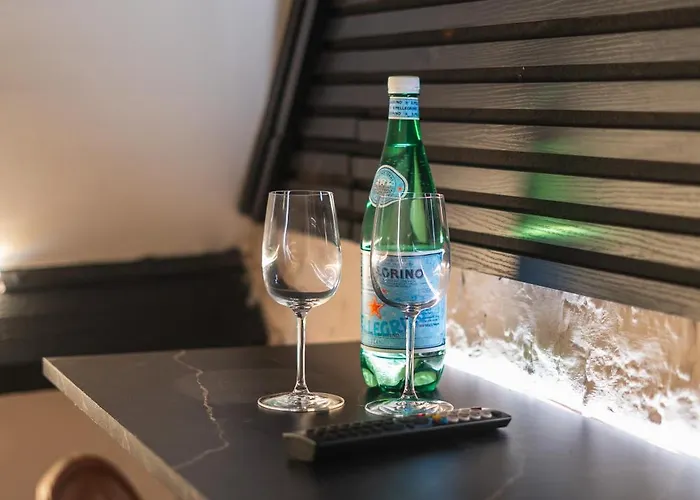 Apartment Simple Private In 5br Shared Apartment, Well Connected Location *