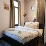Simple Private In 5br Shared Apartment, Well Connected Location * Gent